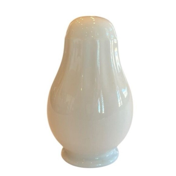 Mikasa COUNTRY CLASSICS / BRIDAL WHITE Salt Shaker Single Replacement w/… - Picture 2 of 6
